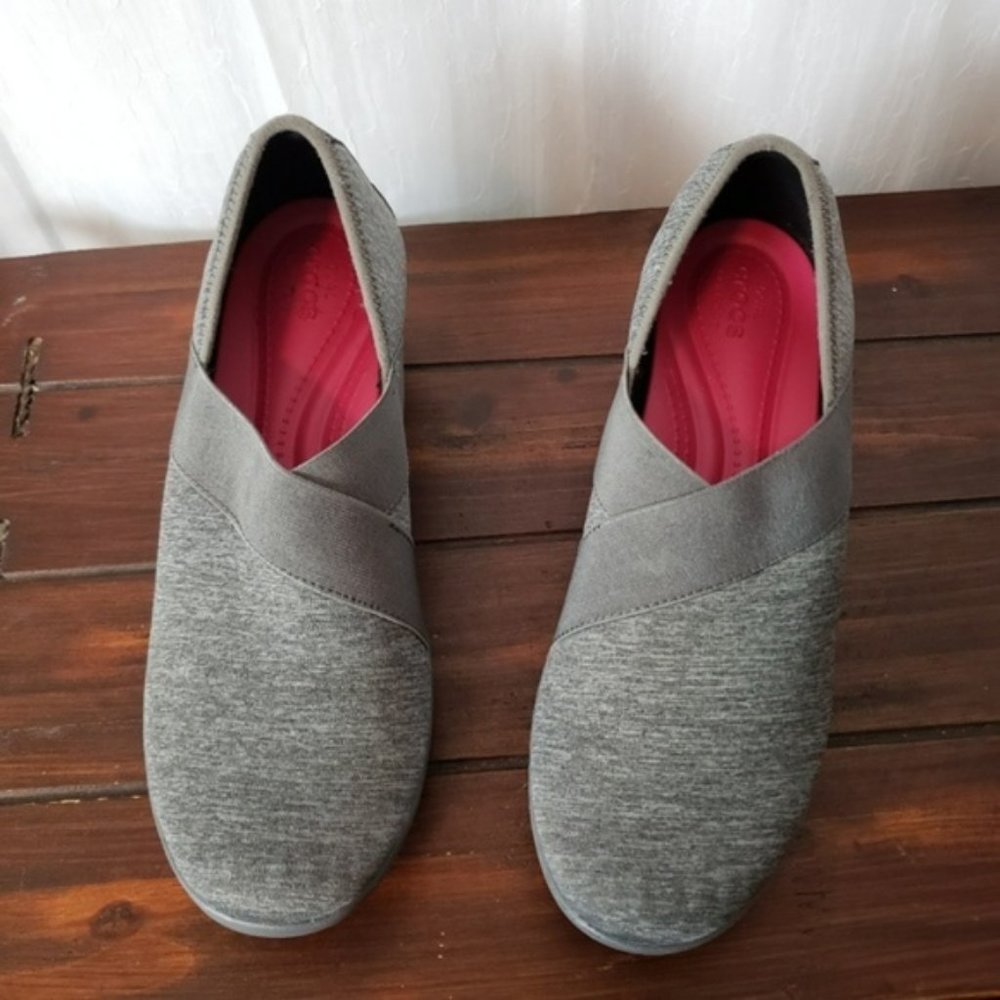 Crocs Women's Wedge's Slip On Dark Gray Shoes NWT - Picture 4 of 8